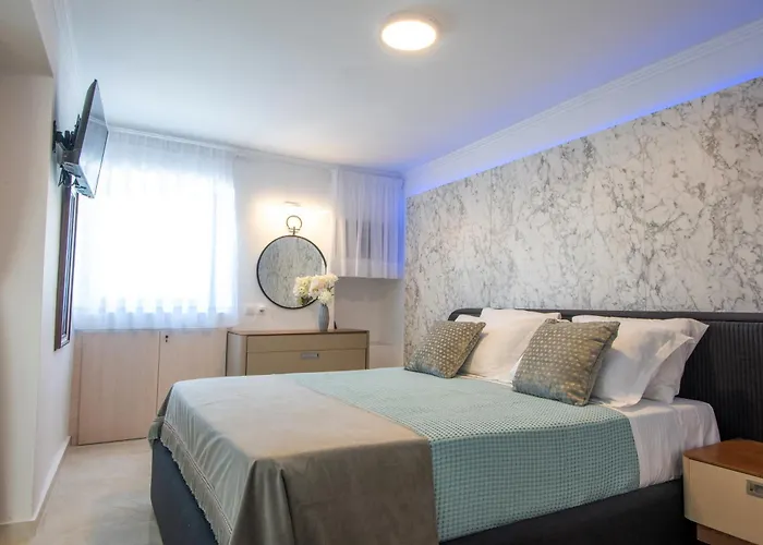 Solomon Premium House