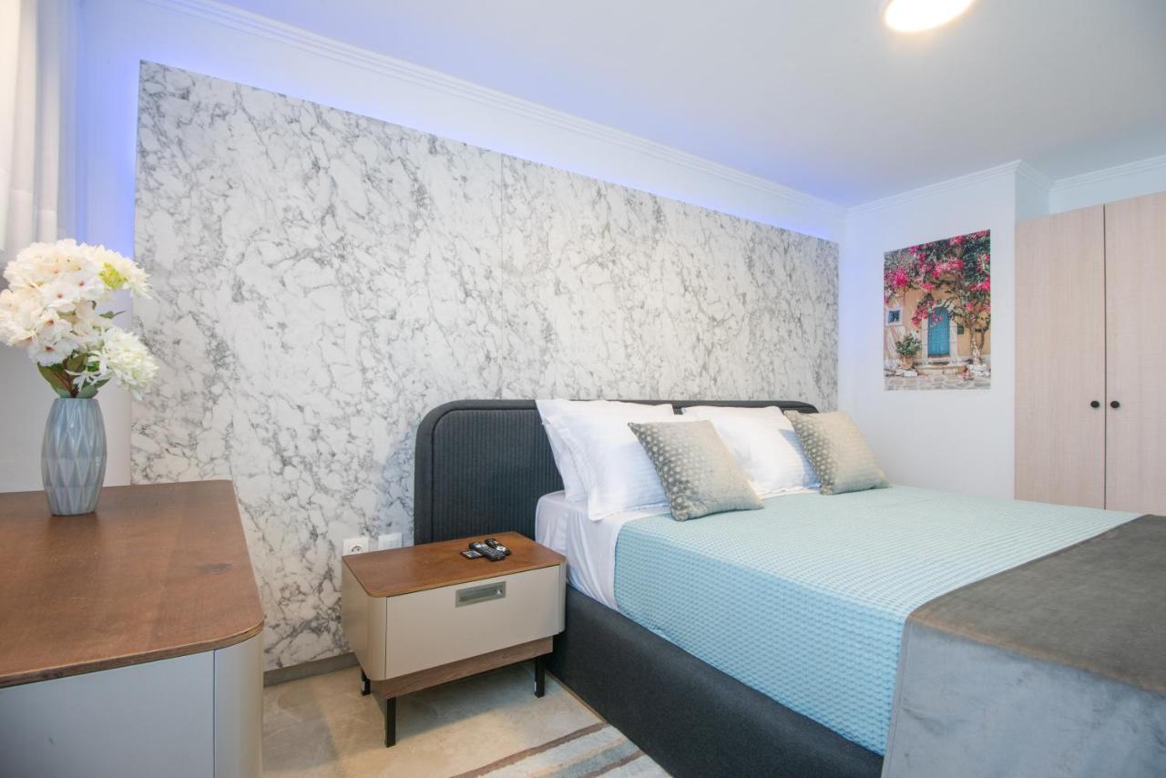 Solomon Premium House